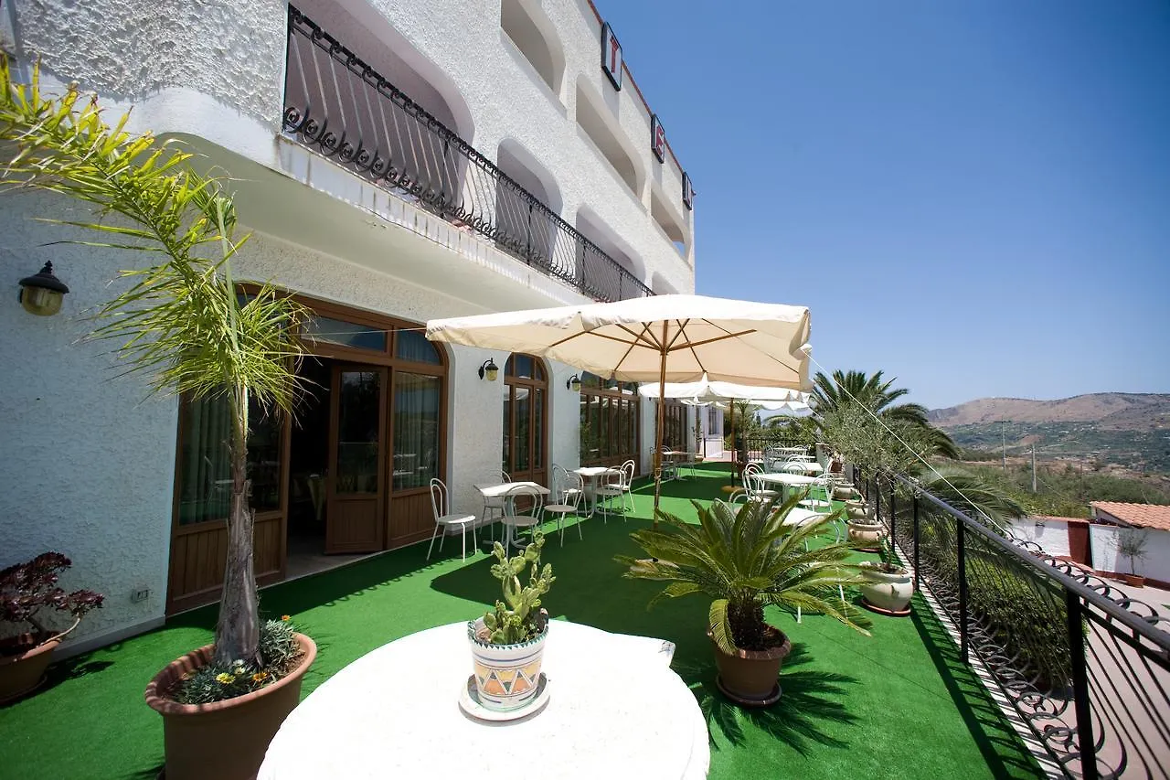 **  Hotel Miravalle Misilmeri İtalya